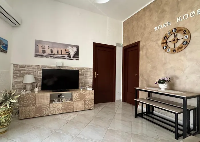 Mona House Accogliente Casa Palermo